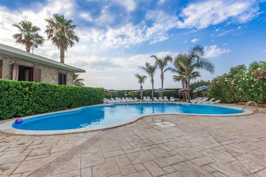 Il Geranio - Resort & Suites Acquedolci Ngoại thất bức ảnh